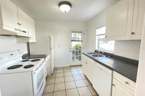 Appartement à louer à Orlando, Floride: 2 chambres, 83.61 m2 № 1347257 - photo 3