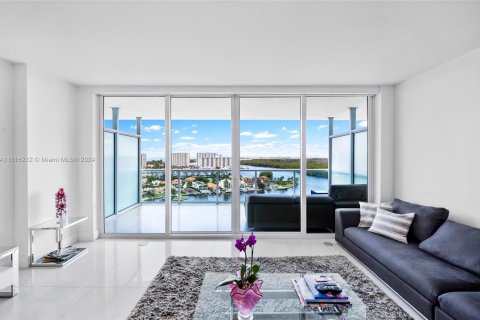 Condo in Sunny Isles Beach, Florida, 3 bedrooms  № 1238247 - photo 9