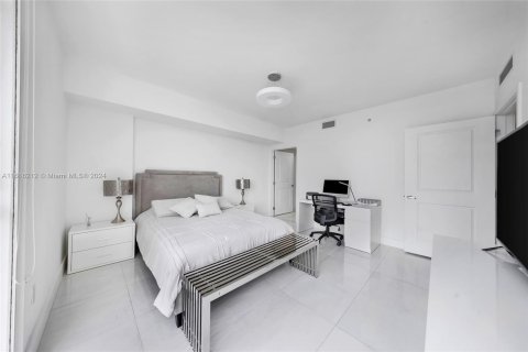 Condo in Sunny Isles Beach, Florida, 3 bedrooms  № 1238247 - photo 20