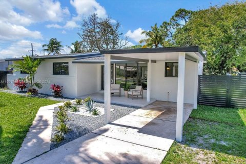 Villa ou maison à vendre à Plantation, Floride: 3 chambres, 128.76 m2 № 1070211 - photo 11