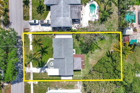 Villa ou maison à vendre à Plantation, Floride: 3 chambres, 128.76 m2 № 1070211 - photo 10