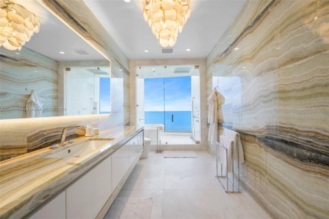 Copropriété à vendre à Sunny Isles Beach, Floride: 5 chambres, 353.31 m2 № 1377592 - photo 29