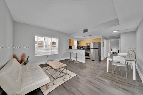 Condominio en venta en Miami Beach, Florida, 1 dormitorio, 49.24 m2 № 1372848 - foto 10