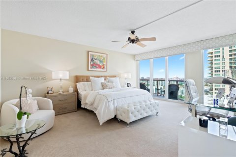 Condo in Aventura, Florida, 3 bedrooms  № 1420241 - photo 10