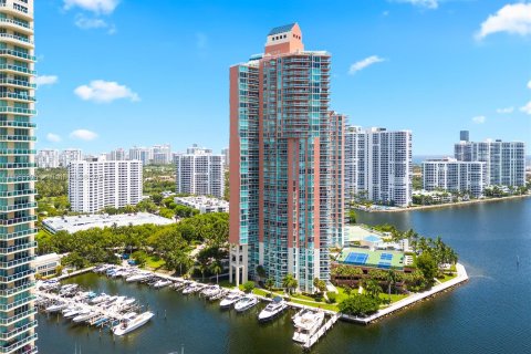 Condo in Aventura, Florida, 3 bedrooms  № 1420241 - photo 28