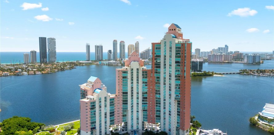 Condo in Aventura, Florida, 3 bedrooms  № 1420241