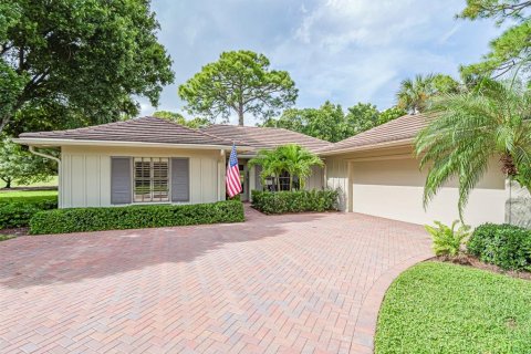 House in Vero Beach, Florida 3 bedrooms, 171.87 sq.m. № 1412617 - photo 1