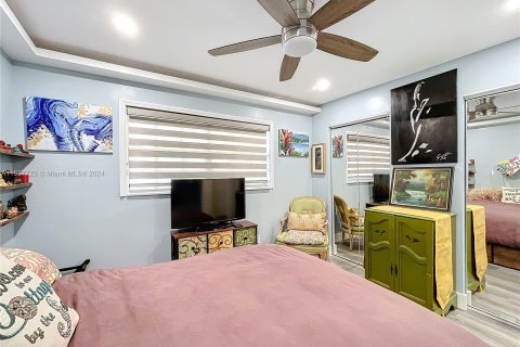 Condominio en venta en Hallandale Beach, Florida, 2 dormitorios, 97.55 m2 № 1023630 - foto 16