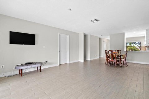 Condo in Boca Raton, Florida, 2 bedrooms  № 1024392 - photo 23