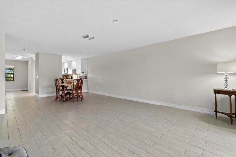 Copropriété à vendre à Boca Raton, Floride: 2 chambres, 112.97 m2 № 1024392 - photo 24