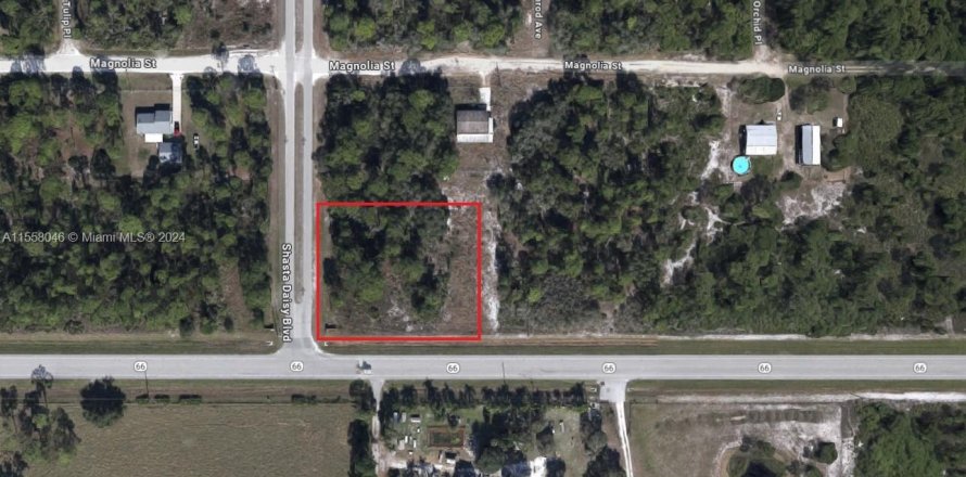 Commercial property in Sebring, Florida № 1091311