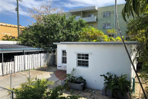 Casa en venta en North Miami Beach, Florida, 1 dormitorio, 50.07 m2 № 1381556 - foto 11