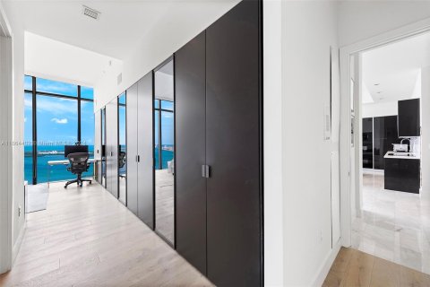 Condo in Miami, Florida, 3 bedrooms  № 1381555 - photo 12