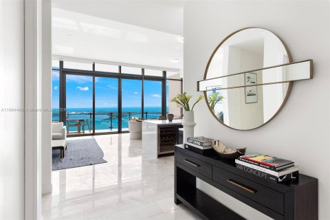 Condominio en venta en Miami, Florida, 3 dormitorios, 195 m2 № 1381555 - foto 1