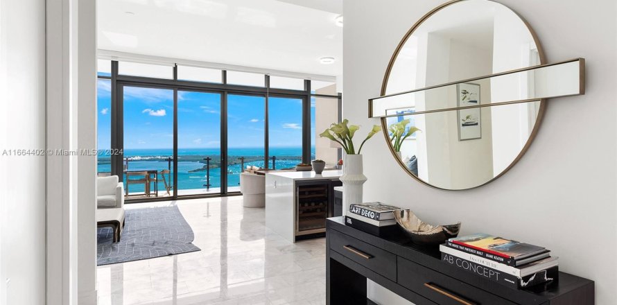 Condominio en Miami, Florida, 3 dormitorios  № 1381555