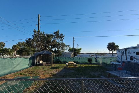 Commercial property in Okeechobee, Florida № 1022323 - photo 14