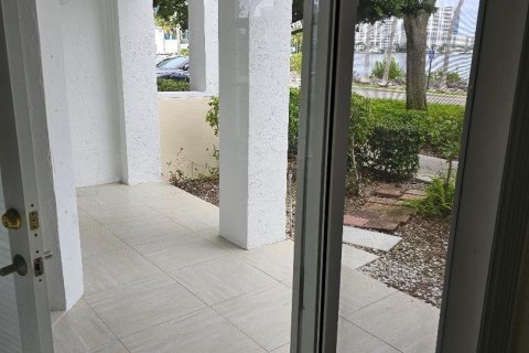 Condominio en venta en Aventura, Florida, 2 dormitorios, 100.06 m2 № 1022322 - foto 14