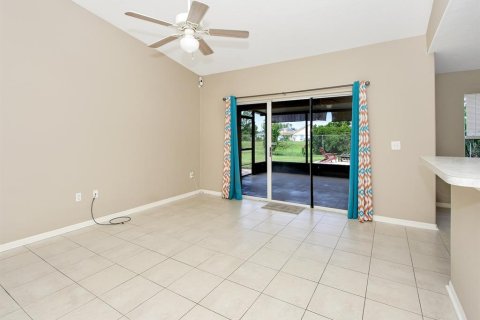 Villa ou maison à vendre à Kissimmee, Floride: 4 chambres, 130.53 m2 № 1250566 - photo 5