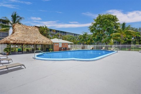 Copropriété à vendre à Hollywood, Floride: 1 chambre, 72 m2 № 1049397 - photo 26