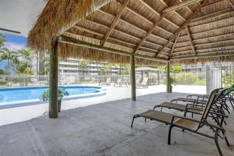 Copropriété à vendre à Hollywood, Floride: 1 chambre, 72 m2 № 1049397 - photo 23