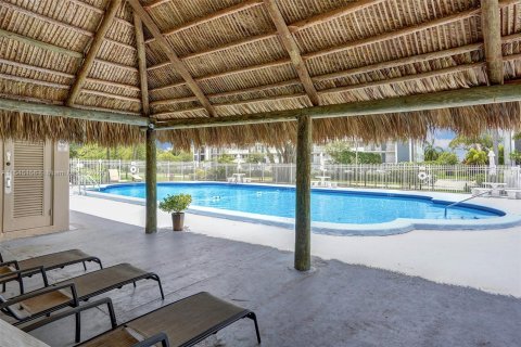 Copropriété à vendre à Hollywood, Floride: 1 chambre, 72 m2 № 1049397 - photo 24