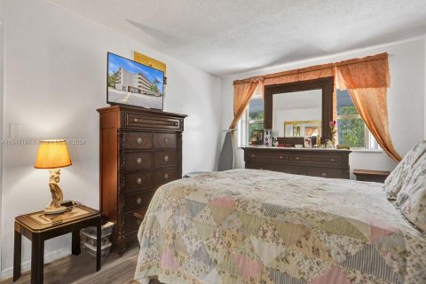 Copropriété à vendre à Hollywood, Floride: 1 chambre, 72 m2 № 1049397 - photo 4