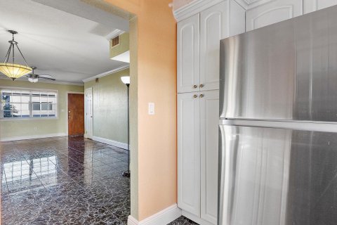 Copropriété à vendre à Hallandale Beach, Floride: 2 chambres, 101.26 m2 № 1035791 - photo 14