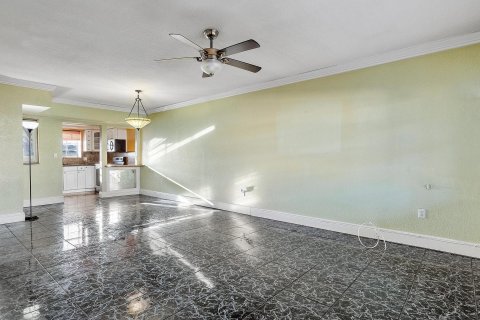 Copropriété à vendre à Hallandale Beach, Floride: 2 chambres, 101.26 m2 № 1035791 - photo 23