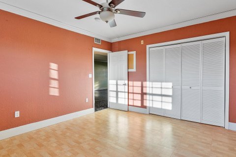 Condo in Hallandale Beach, Florida, 2 bedrooms  № 1035791 - photo 8