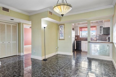 Copropriété à vendre à Hallandale Beach, Floride: 2 chambres, 101.26 m2 № 1035791 - photo 18