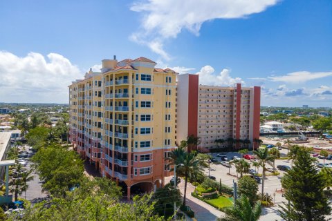 Condominio en venta en Pompano Beach, Florida, 3 dormitorios, 182.18 m2 № 1210575 - foto 18