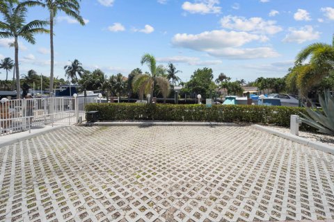 Copropriété à vendre à Pompano Beach, Floride: 3 chambres, 182.18 m2 № 1210575 - photo 4