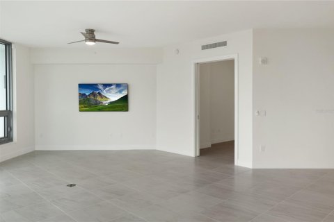Condominio en venta en Tampa, Florida, 3 dormitorios, 249.81 m2 № 1062056 - foto 10