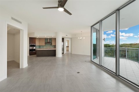 Condominio en venta en Tampa, Florida, 3 dormitorios, 249.81 m2 № 1062056 - foto 18