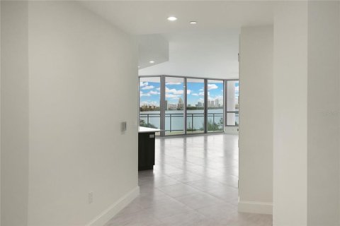 Condominio en venta en Tampa, Florida, 3 dormitorios, 249.81 m2 № 1062056 - foto 6