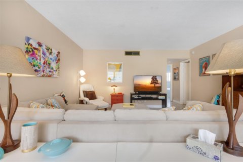 Condominio en venta en Wilton Manors, Florida, 2 dormitorios, 85.93 m2 № 1045733 - foto 10