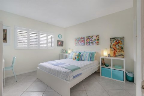 Condominio en venta en Wilton Manors, Florida, 2 dormitorios, 85.93 m2 № 1045733 - foto 16