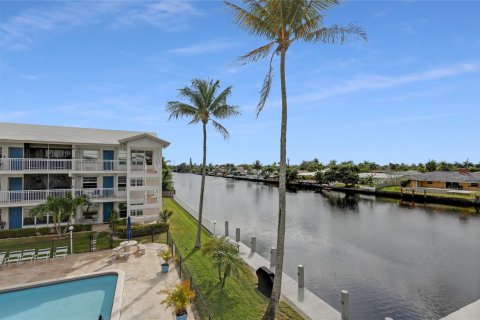 Condominio en venta en Wilton Manors, Florida, 2 dormitorios, 85.93 m2 № 1045733 - foto 2