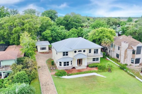 Villa ou maison à vendre à Cocoa, Floride: 5 chambres, 406.17 m2 № 1232912 - photo 2