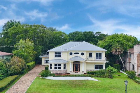 Villa ou maison à vendre à Cocoa, Floride: 5 chambres, 406.17 m2 № 1232912 - photo 1