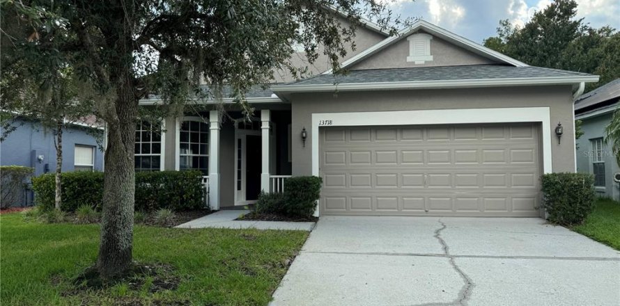 House in Orlando, Florida 3 bedrooms, 175.03 sq.m. № 1397308