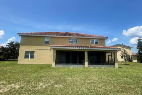 Casa en venta en Kissimmee, Florida, 5 dormitorios, 370.68 m2 № 1307646 - foto 27