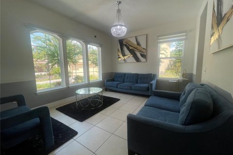 Casa en venta en Kissimmee, Florida, 5 dormitorios, 370.68 m2 № 1307646 - foto 5