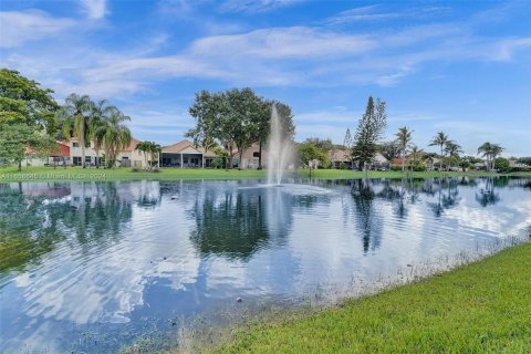 Villa ou maison à vendre à Davie, Floride: 4 chambres, 209.4 m2 № 1360806 - photo 5