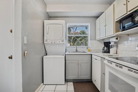 Condo in Fort Lauderdale, Florida, 2 bedrooms  № 1065569 - photo 20