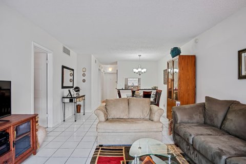 Condo in Fort Lauderdale, Florida, 2 bedrooms  № 1065569 - photo 21