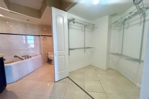 Copropriété à vendre à Aventura, Floride: 2 chambres, 109.72 m2 № 1331491 - photo 30