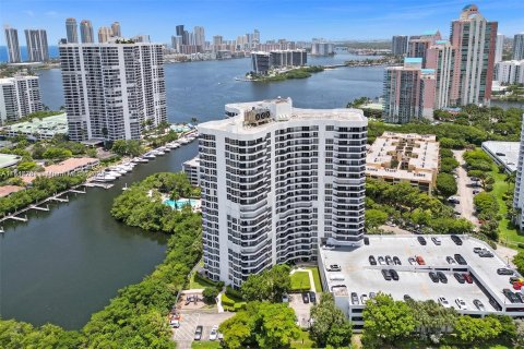 Condo in Aventura, Florida, 2 bedrooms  № 1331491 - photo 2