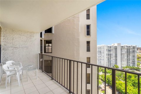 Condo in Aventura, Florida, 1 bedroom  № 1239933 - photo 27