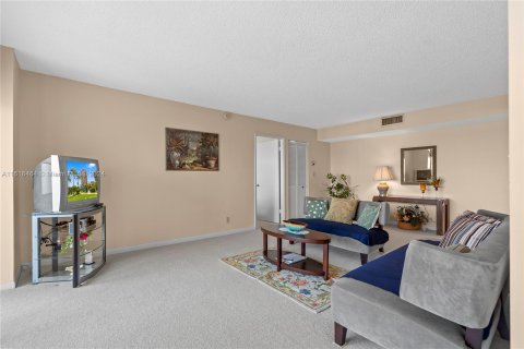 Copropriété à vendre à Aventura, Floride: 1 chambre, 69.58 m2 № 1239933 - photo 10